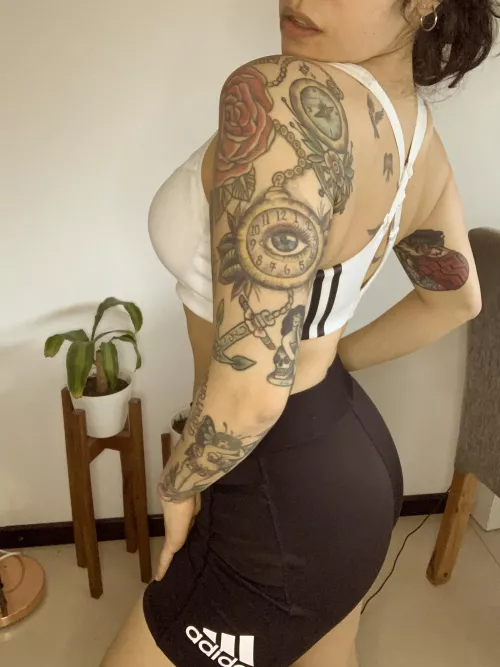 I love this pant allows me to be flexible while practicing yoga…