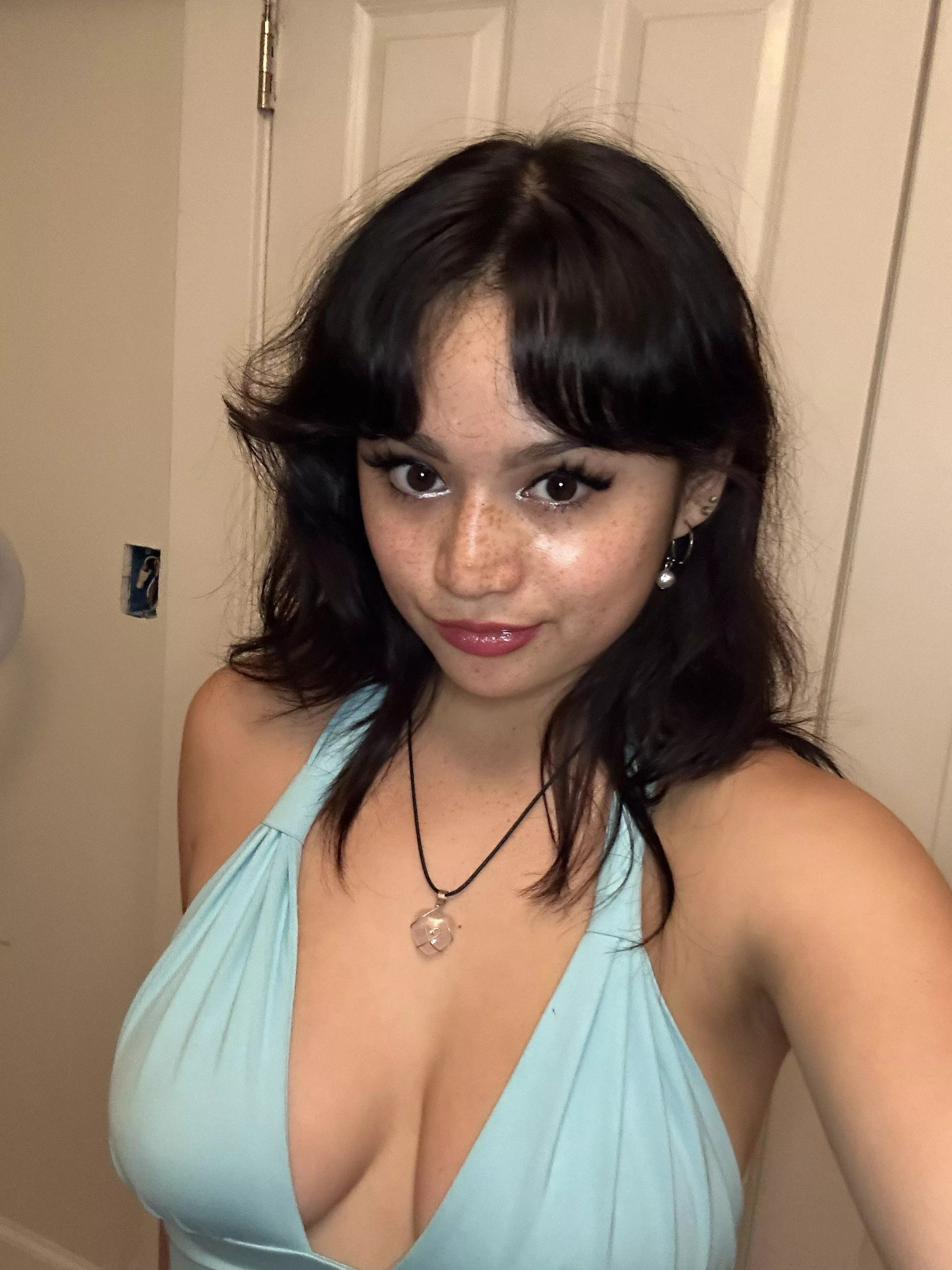 POV: you're on a date with this freckled girl