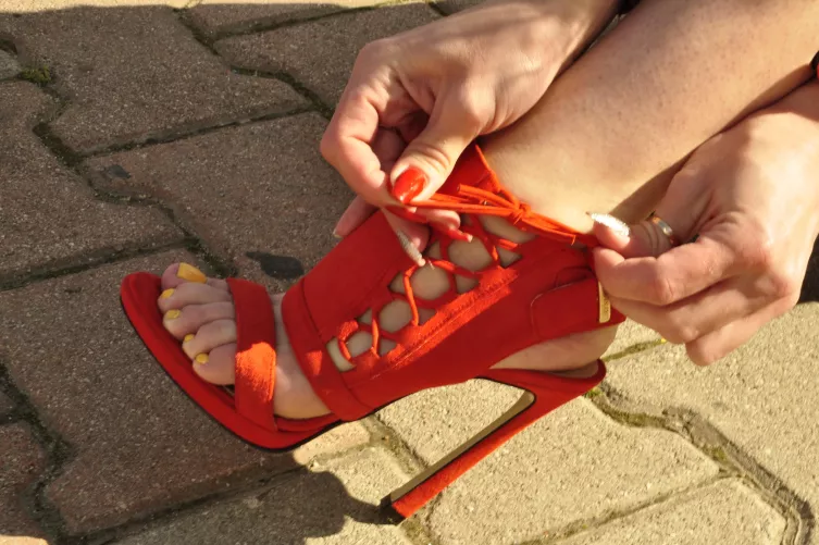 red heels 🧡🧡