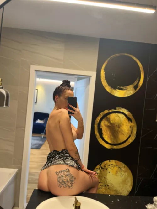 Seeking a partner in crime for some seductive escapades