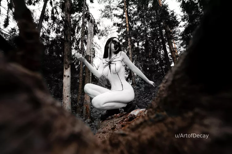 White-Venom cosplay model Kate-Zvkvt photo Roycoreroy body art Art of Decay