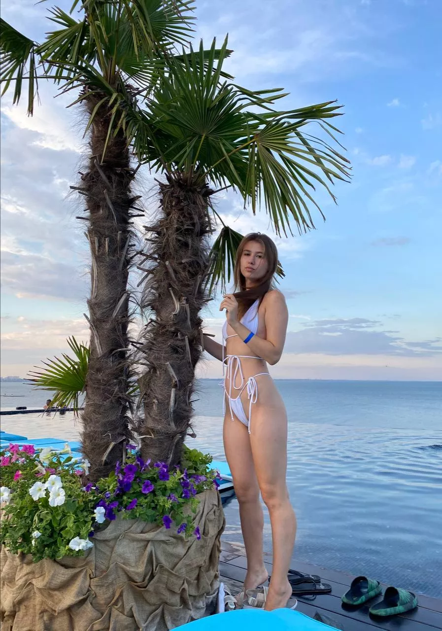 you'd like to get that bikini off me, wouldn't you