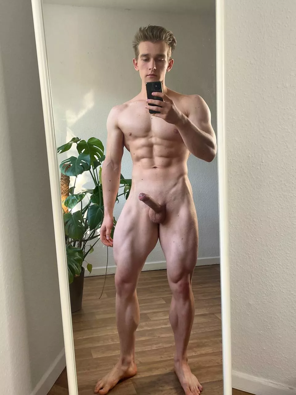 [19] I'm your candy, lick me 🤤😜