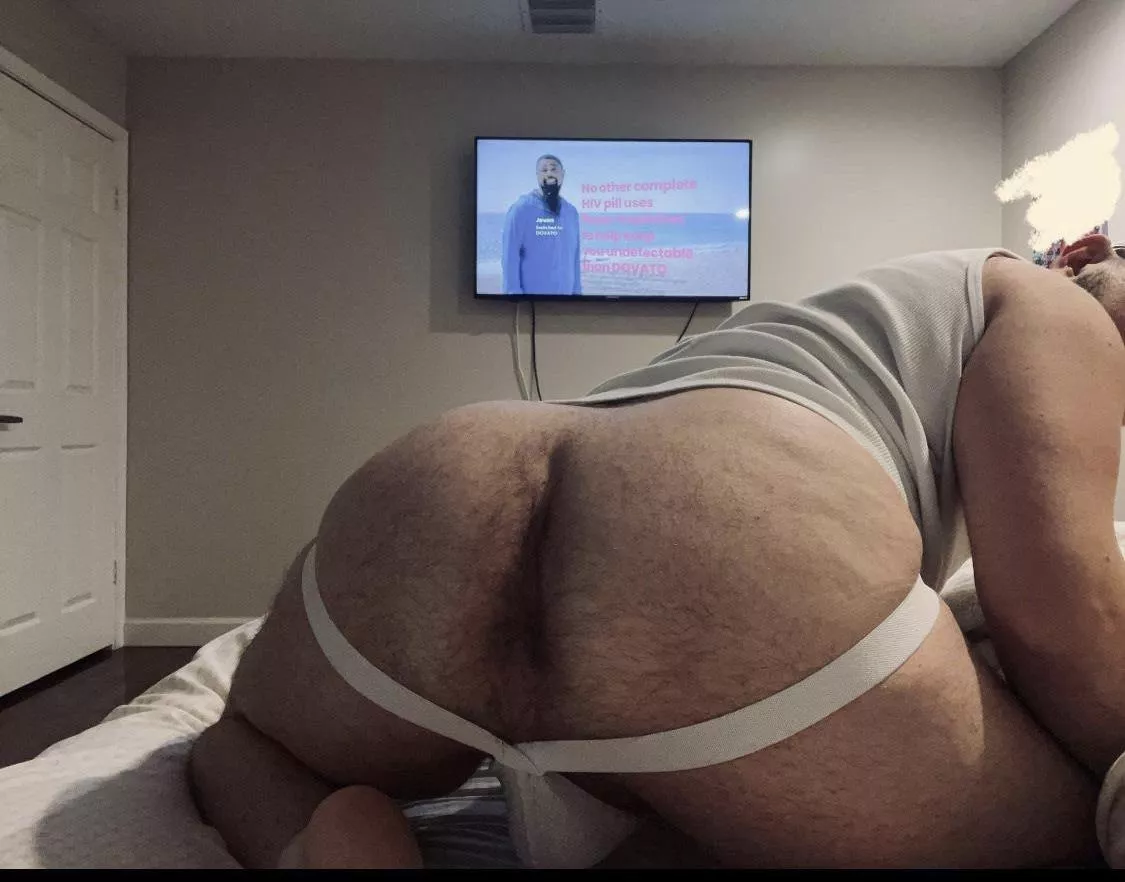 (31) thick latino