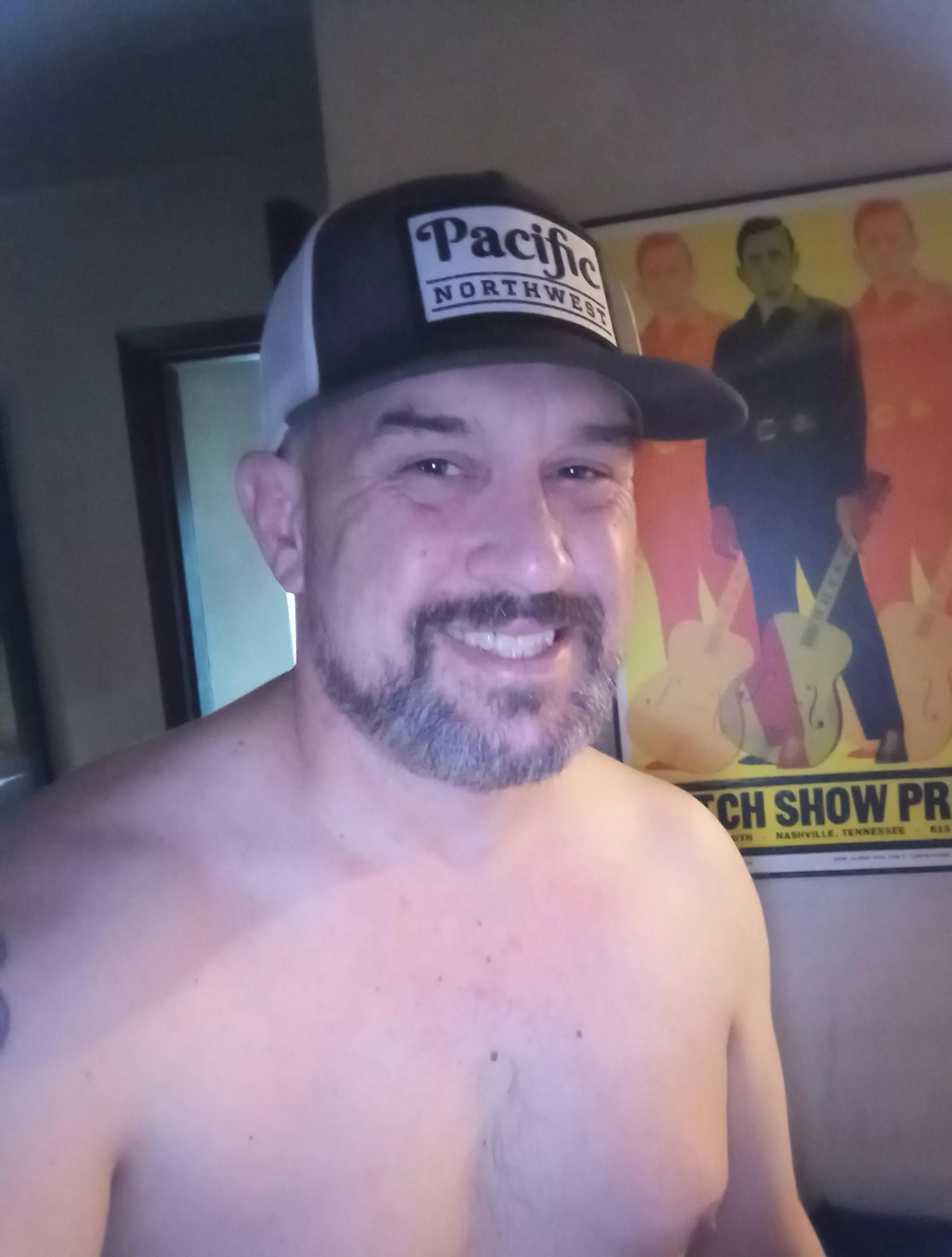 (47) Hitting the Oregon Coast tomorrow morning. It's been a minute and I just can't contain the excitement. 😁