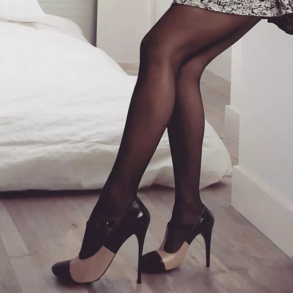 Black and creamy white ♣️