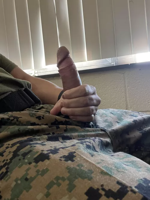 Current session at lunch! I Enjoy stroking to lovely ladies