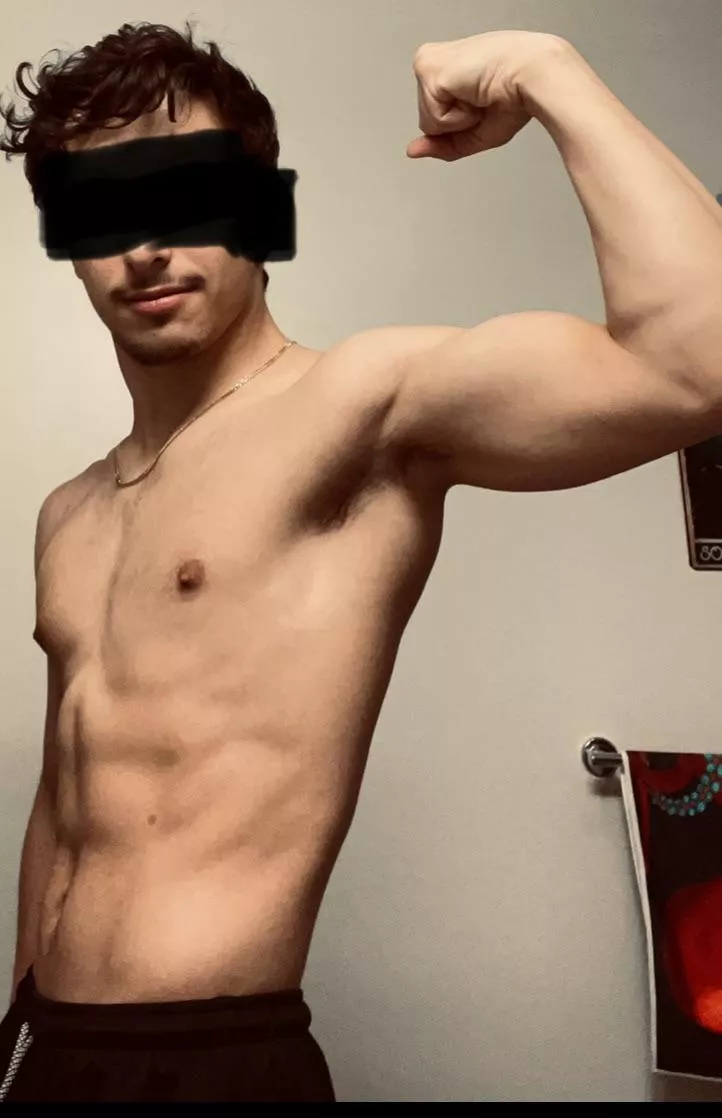 Do you like a college boy with abs?