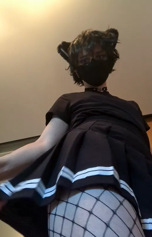 Femboy with very mediocre makeup, beware!