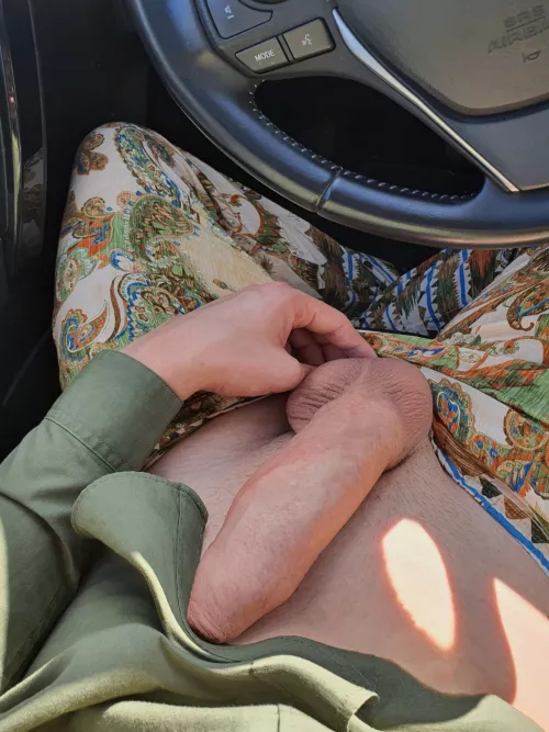 Got hard while stuck in traffic 😈🙈