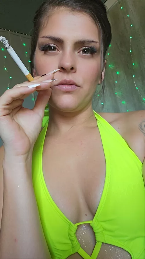 Hottub and Cigarettes is the life for me🤭💚🚬💨