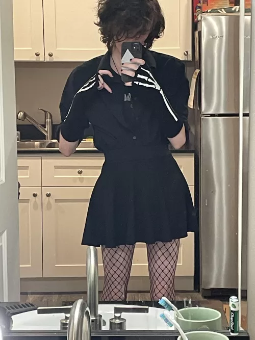 I think I look good in black. Am I wrong?