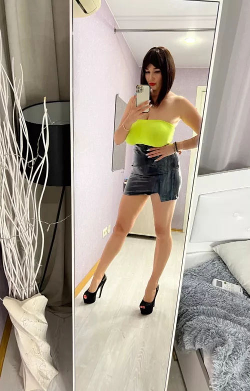 I want you to cum on my latex skirt.