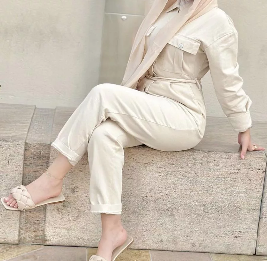 Is my sister hot im lebanese