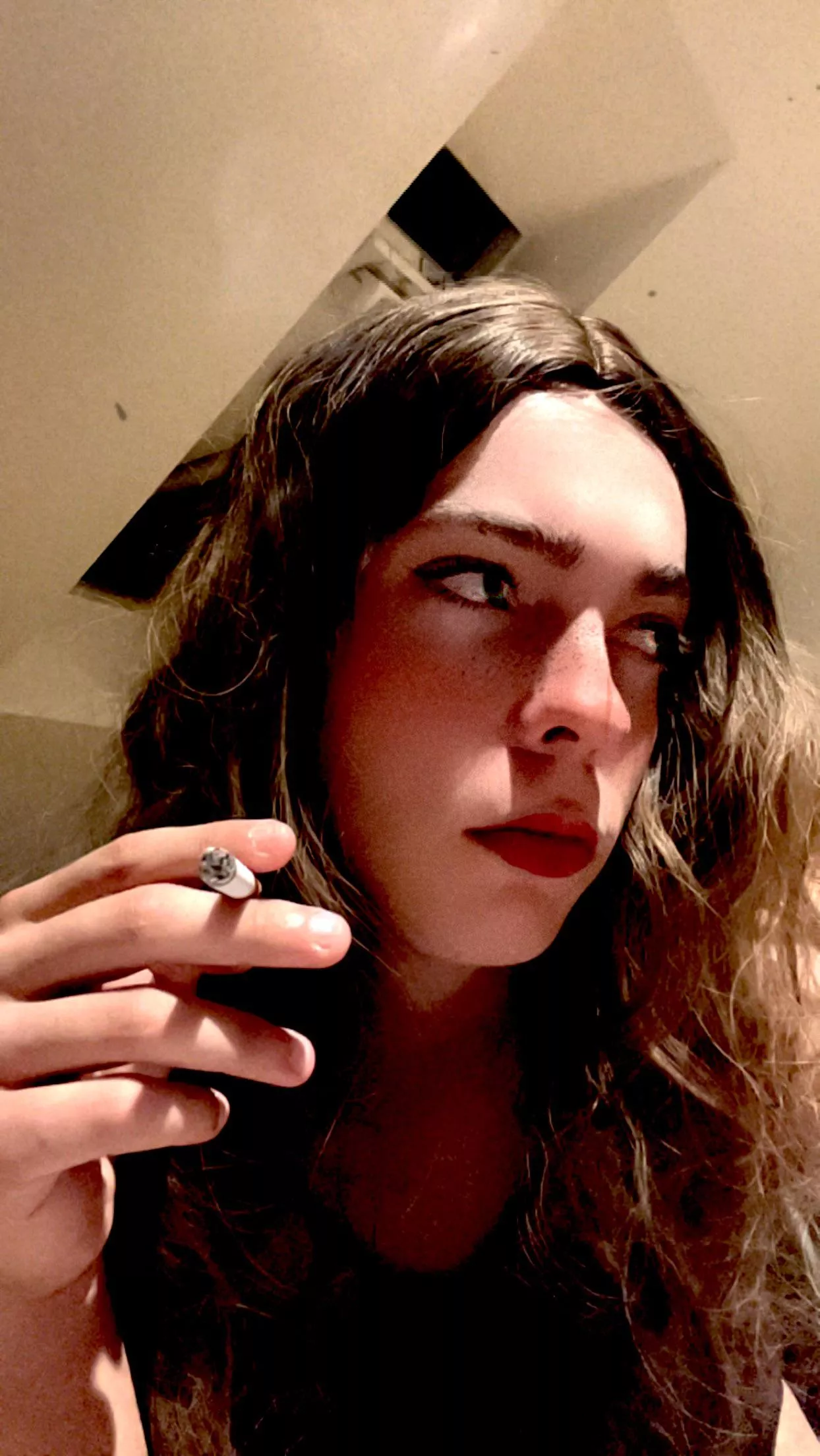 My 20F BF doesn’t like me Smoking inside..