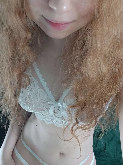 My eyes are up here~ 😉 Live now!