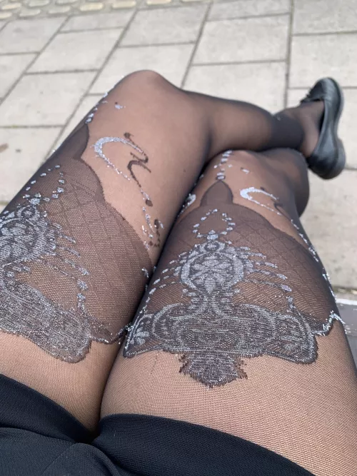 Office trouble: waiting for the uber.. what do we think of this pattern?