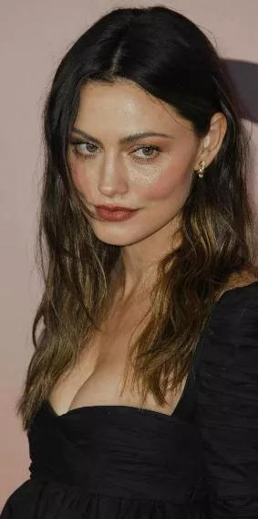 Phoebe Tonkin