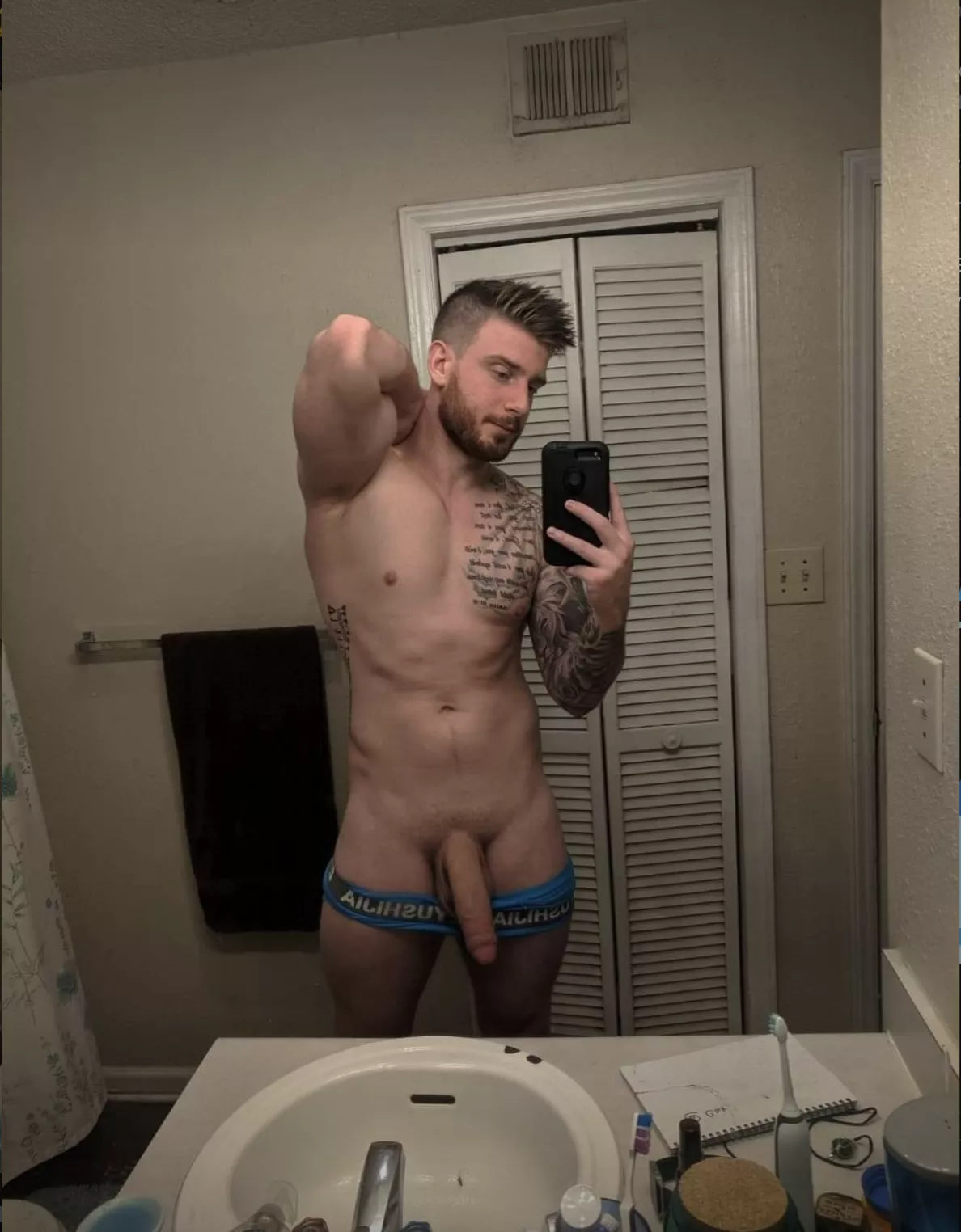 Serious question, would you top a bigger guy like me, bro? (32)