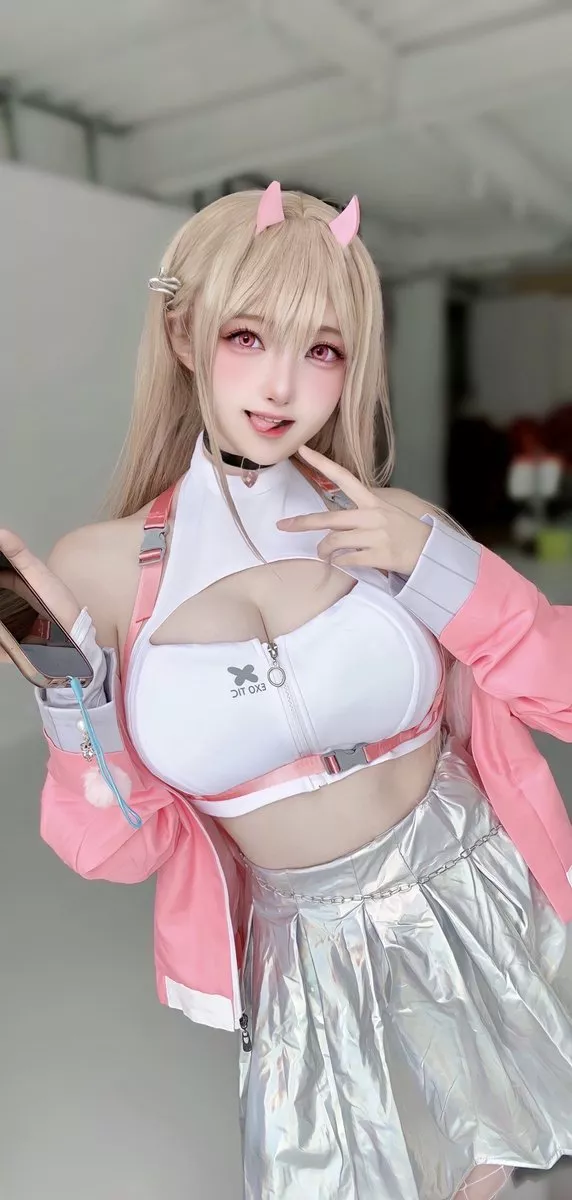 Viper cos by Chocolat_cos0 [Nikke]