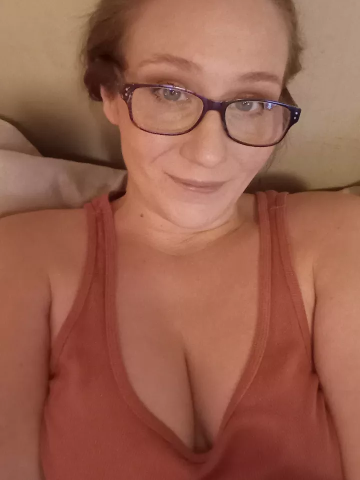 Will you be my library buddy😍