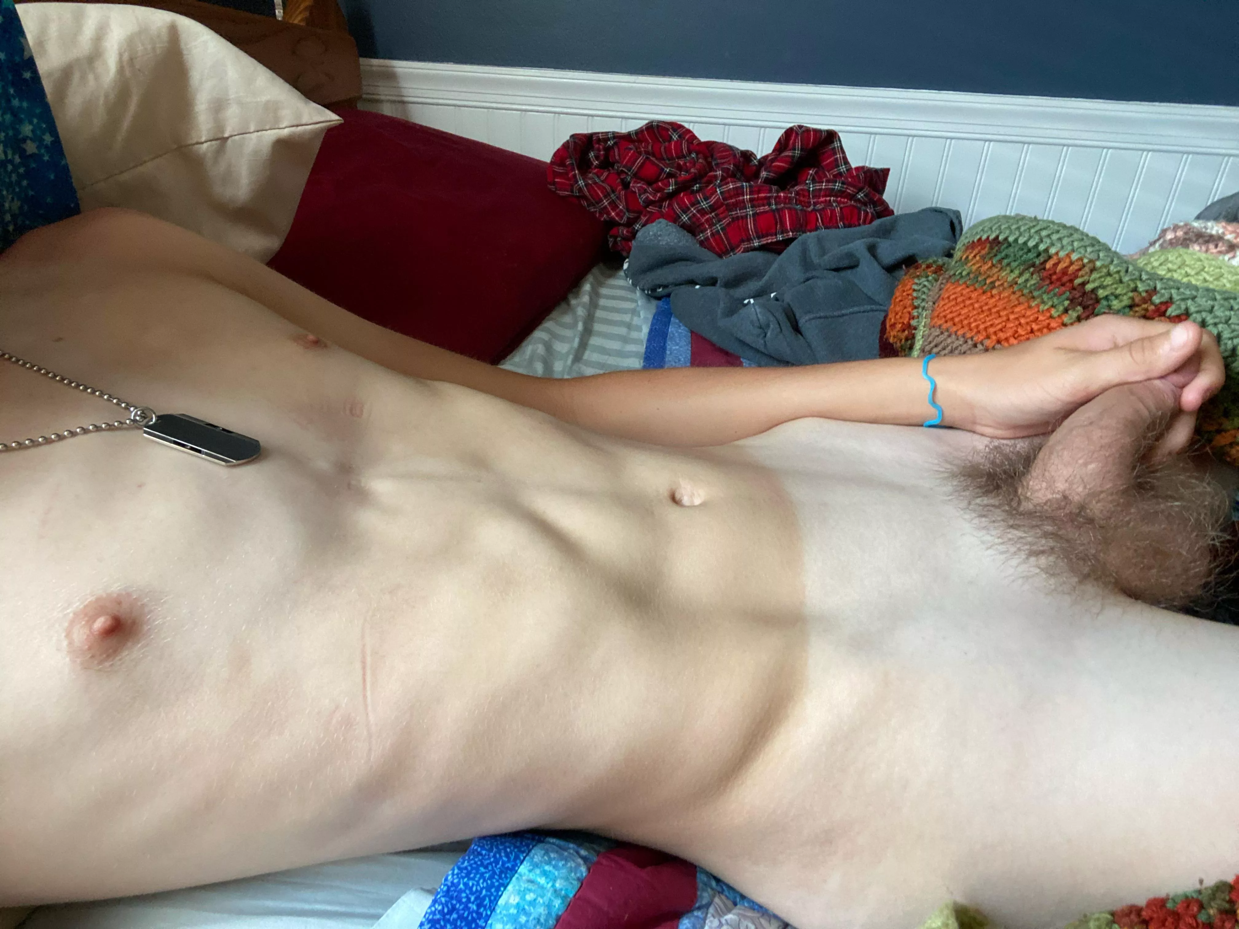 18 m USA hmu if ur fit with a pic