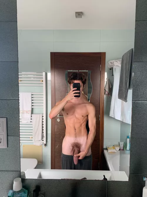 26 @john_mary96 add if you’re fit and show face. Into vers guys masc+ verbal+