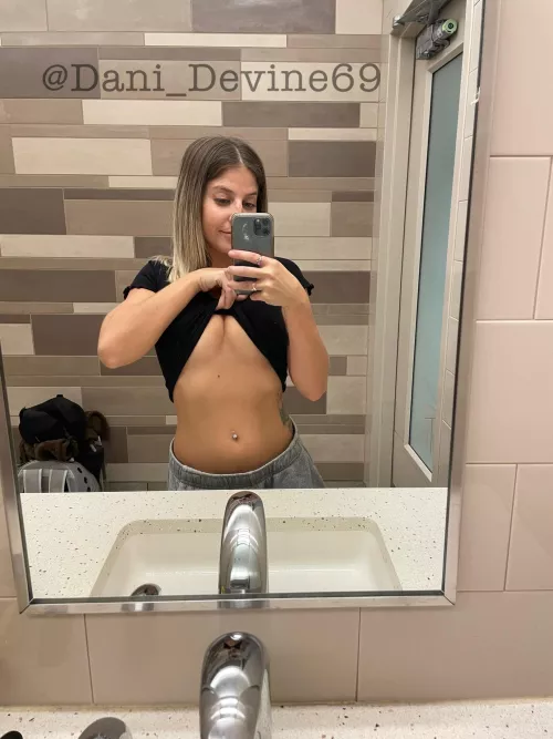 Do you have a certain kink or fetish? My fansly is the place to be if so😏