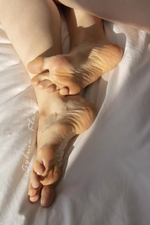 Love the sun on my soles