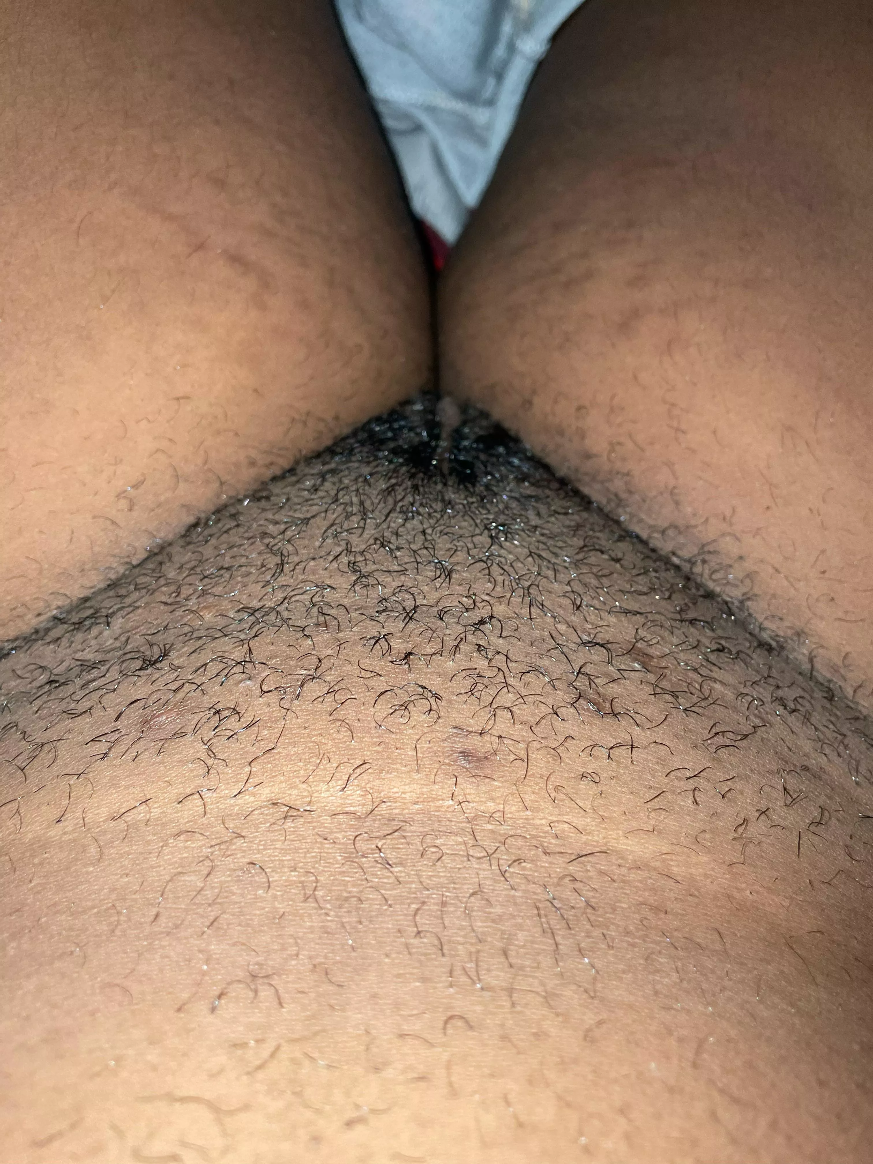 New here .. comment your age and I’ll send you a dirty Dm!! Haha I’ll be your ni99eer