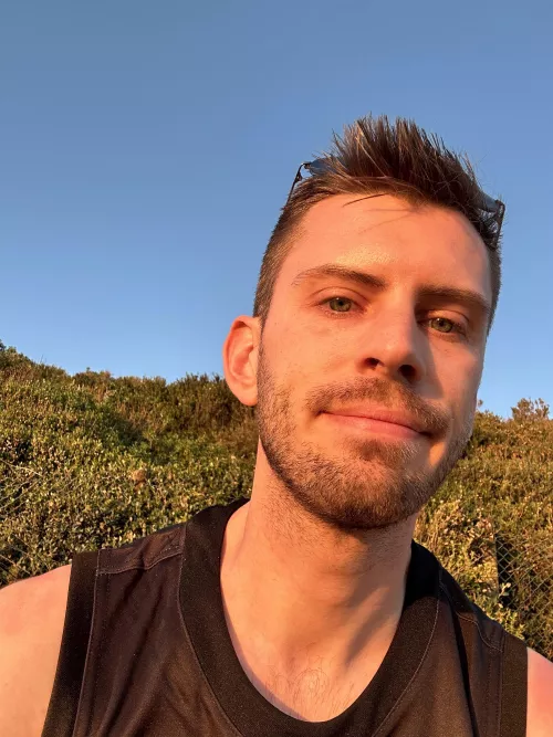 Ok didn’t expect golden hour to hit this good. Welcome to spring in Melbourne!