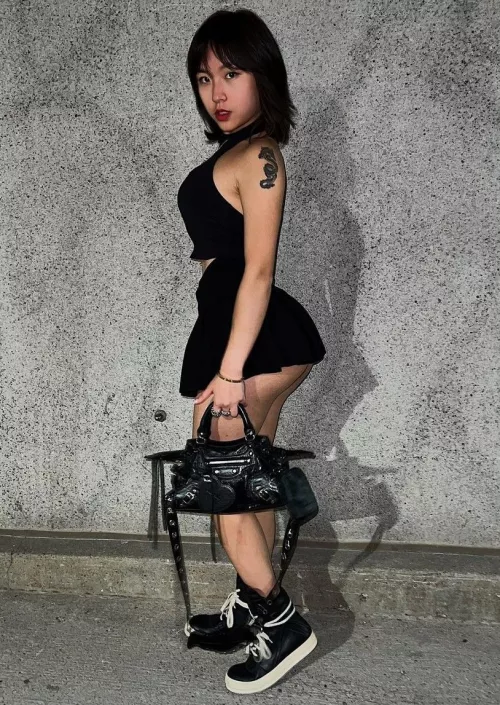 shamelessly sporting this miniskirt, hope u like it