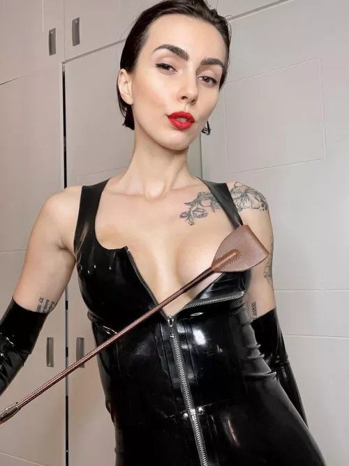 Slap my pussy so hard ? [F]