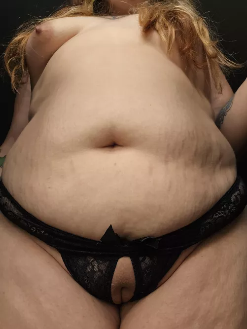 Something about small panties on a BBW, wouldn't you say 🖤