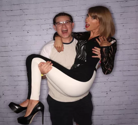 Taylor Swift W/ a Fan