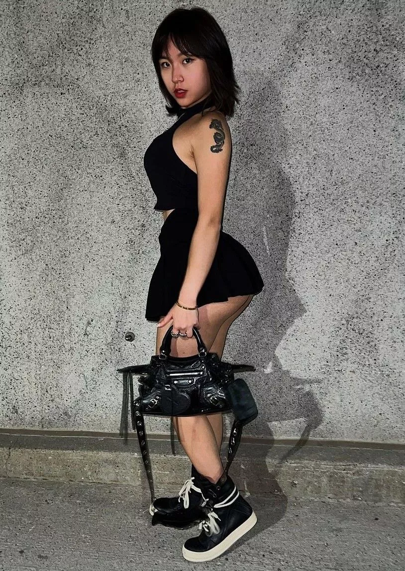 wondering whose cock will i be riding tonight