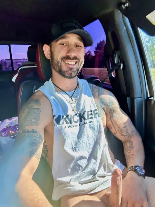 [32] 10 hour drive would be a lot better with your mouth on my cock.