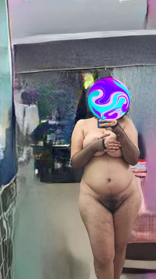 Almost a full frontal [F]