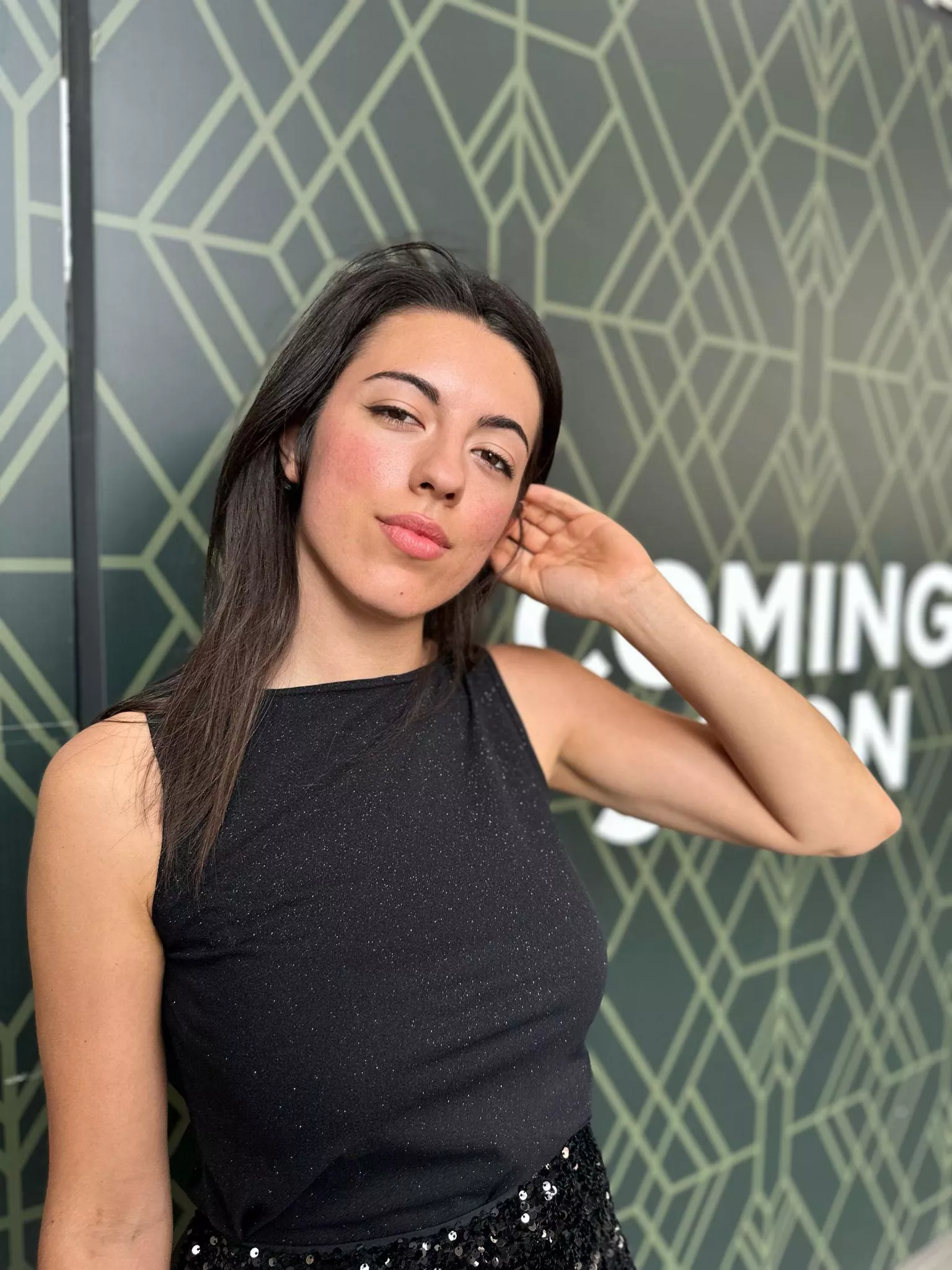 Black braless look, it looks good for me F19