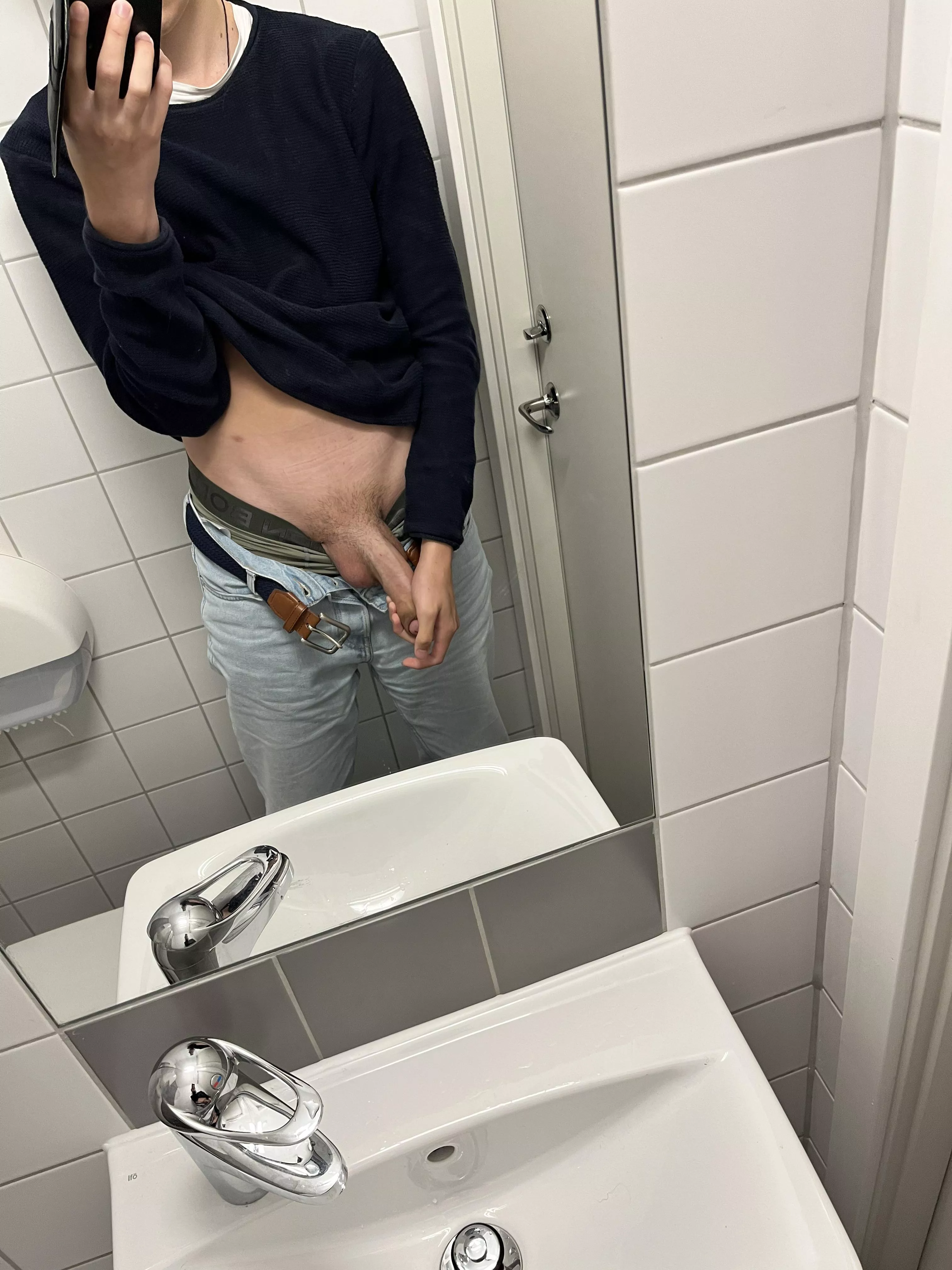 Class was so boring so I had to do something fun 😏