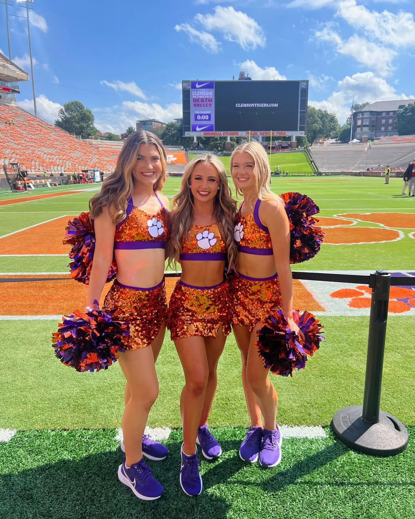 Clemson cheerleaders 231