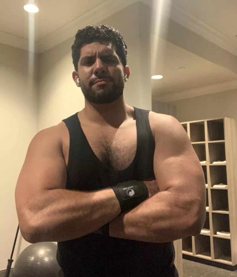 give me some Halloween costume ideas give me some Halloween costume ideas