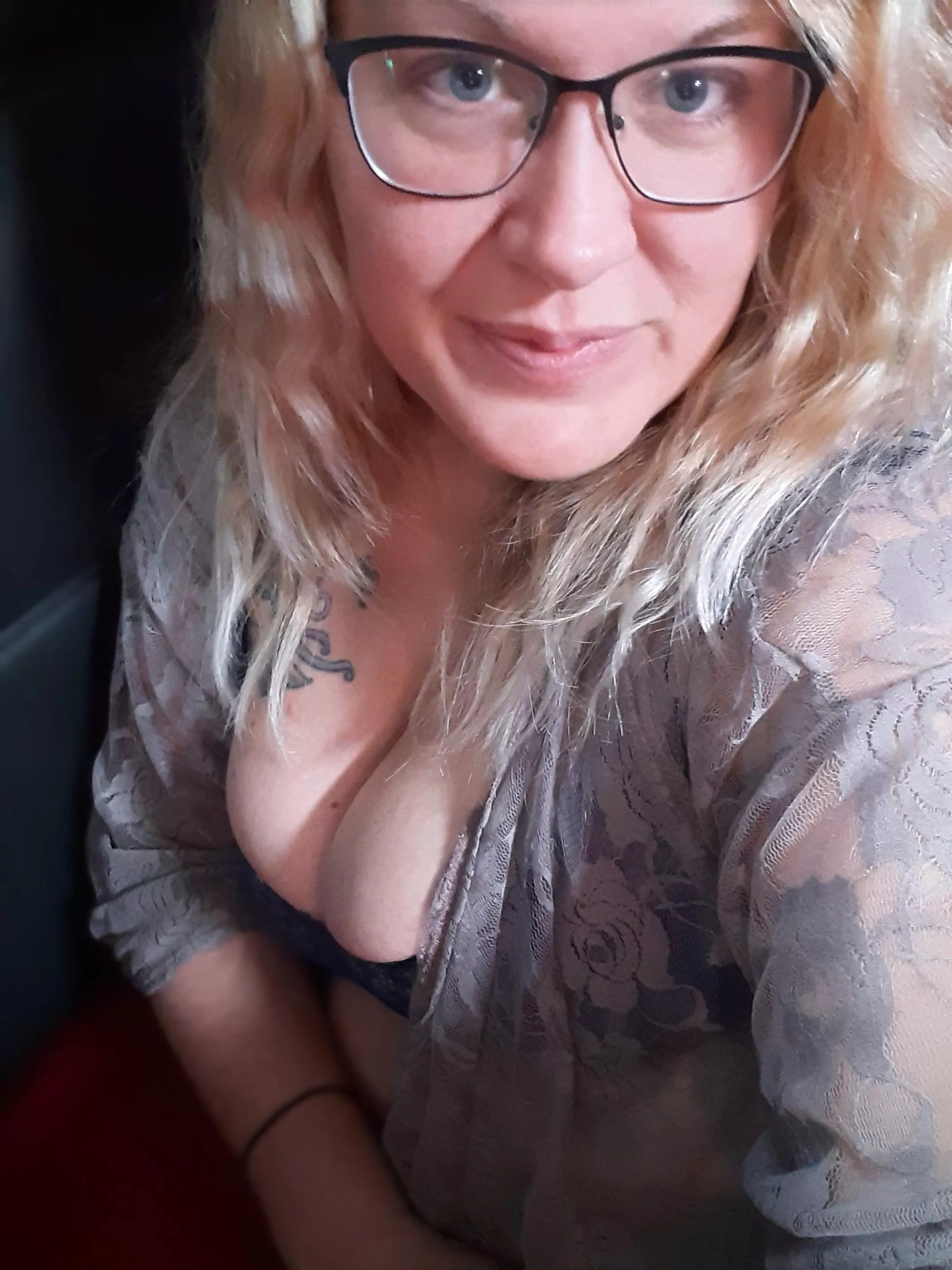 I called in sick today just to spend the day on Reddit 🤫🤭😈