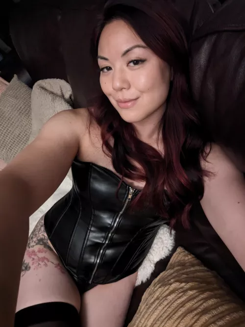 I love this top because you could totally dress it up and wear it out to a party [f]