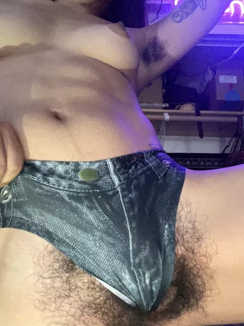 I think my jeans are too small👉🏽👈🏽