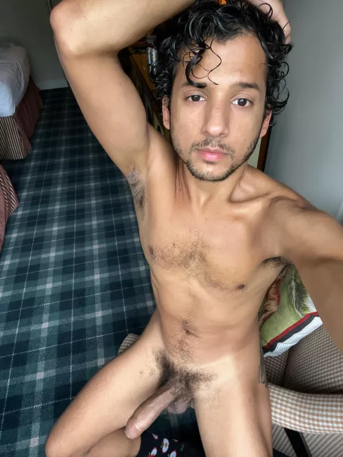 Lil brown otter for other otters 🦦