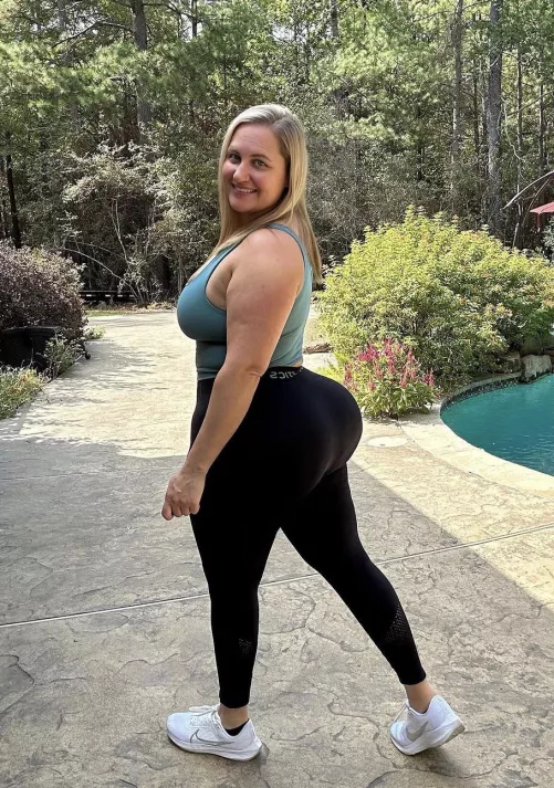 MILF PAWG