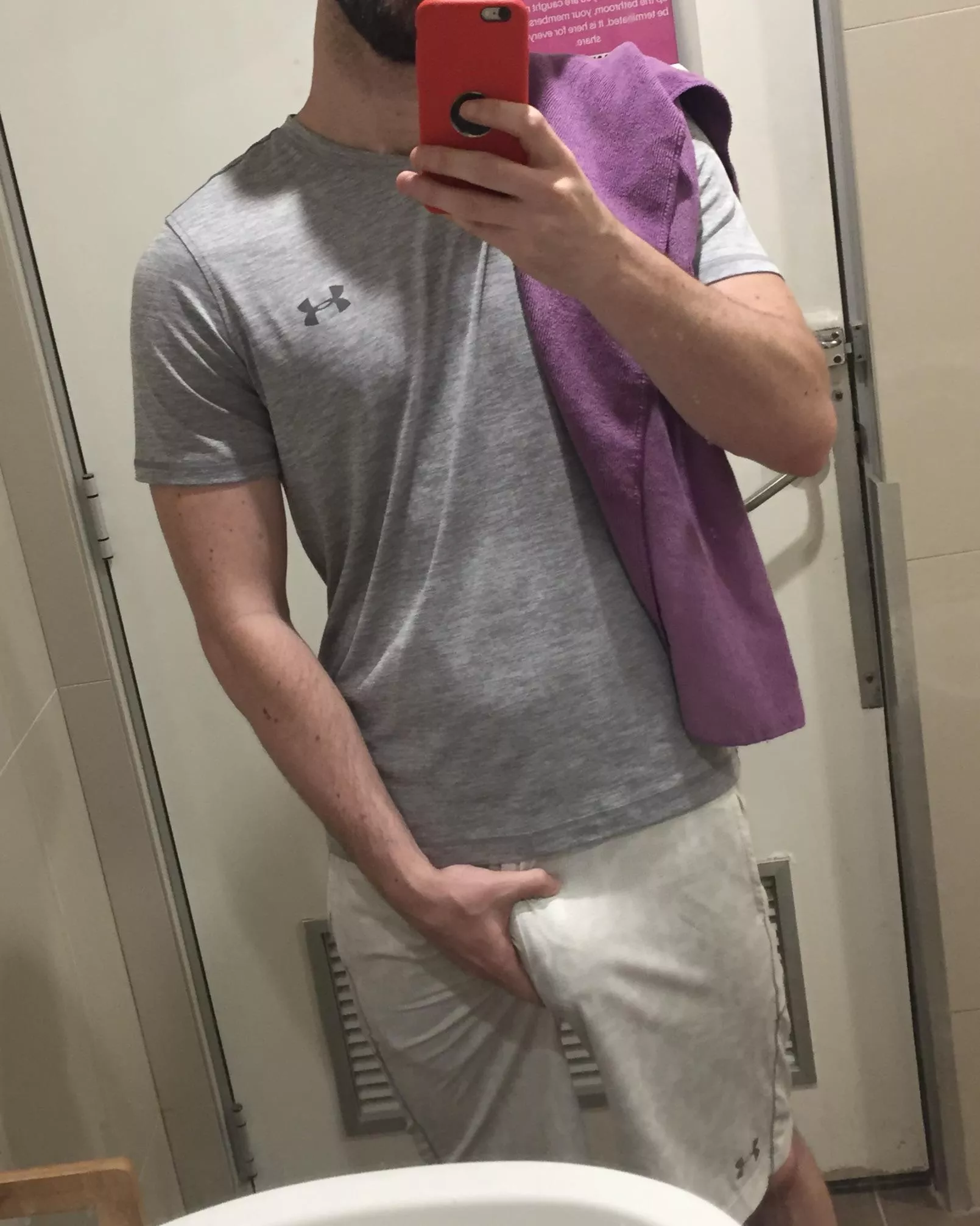 Outline and grab [30’s]