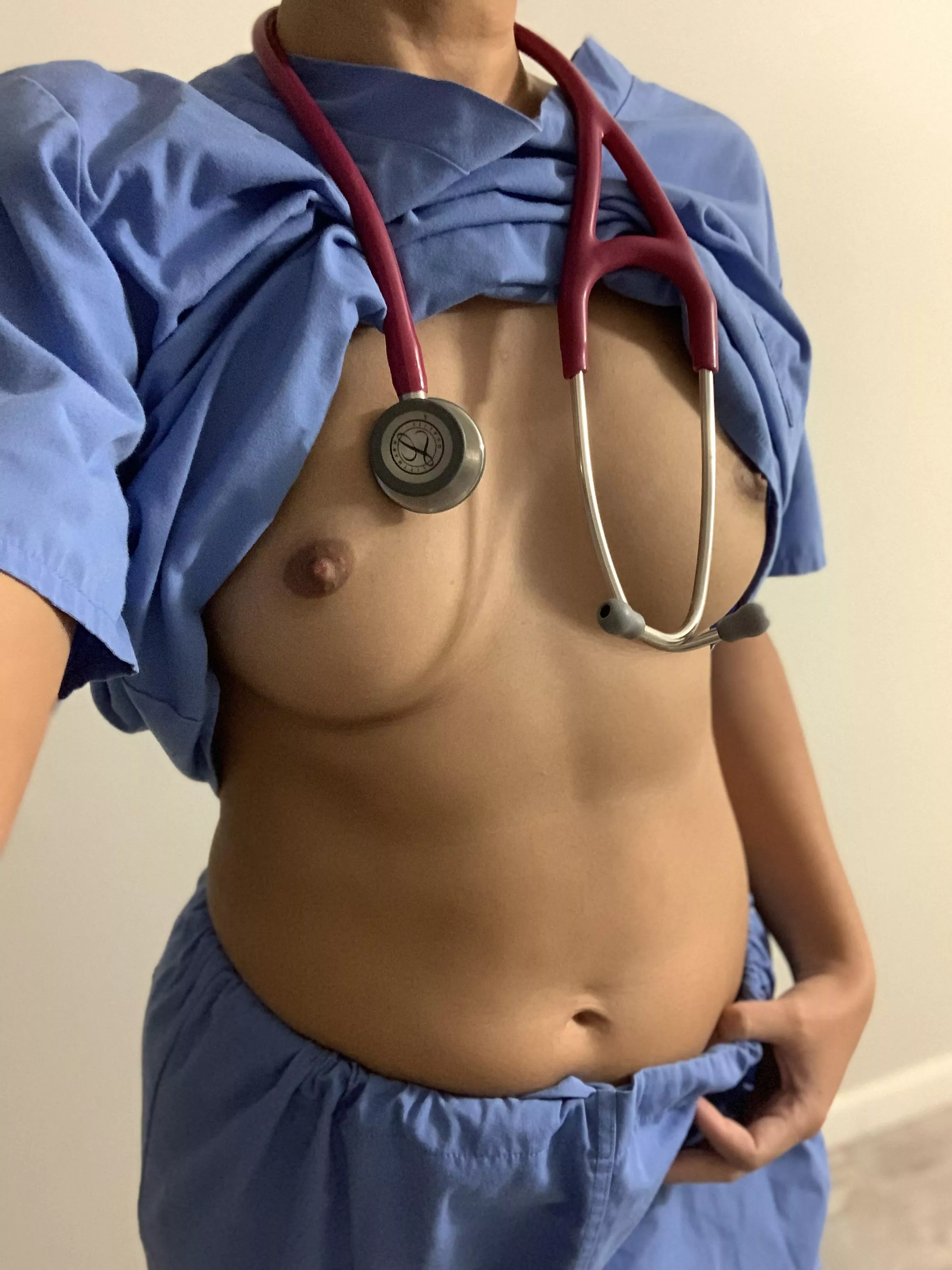 50/50 chance I’ll be wearing a bra under these baggy scrubs