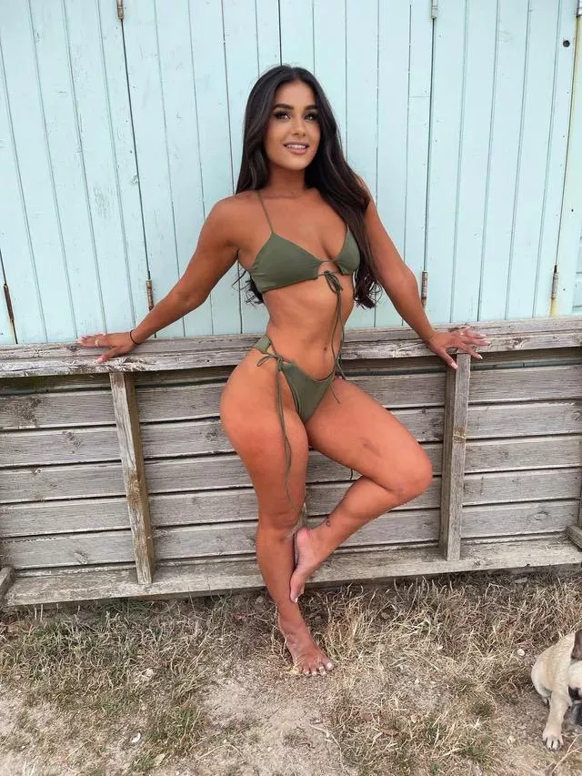 Beautiful college babe